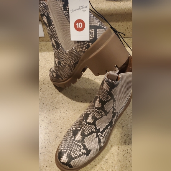 Python Print Combat Boots - Picture 2 of 10